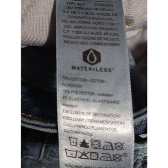 Denizen Jeans Ladies 8 Raw Hem Distressed - Picture 8 of 9